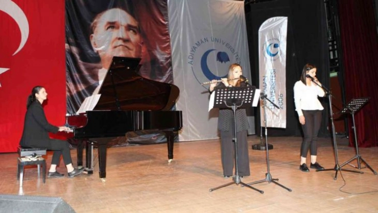 Üniversitede İstiklal Marşı'nın kabulü programı düzenlendi