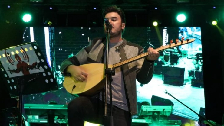 Ceceli Diyarbakır'da sevenleri ile buluştu