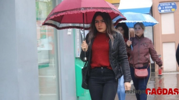 Uşak'ta yağışlı hava etkisini gösterdi