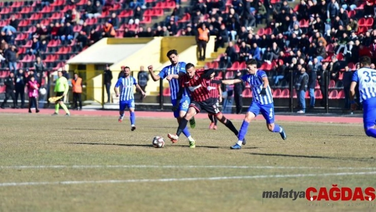 Uşakspor, Ergene Velimeşe Spor'u 2-0 mağlup etti
