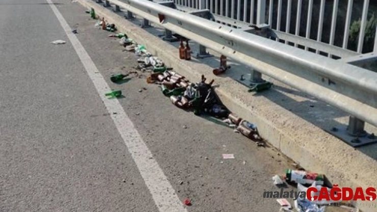 Üst geçit alkoliklerin mekânı oldu