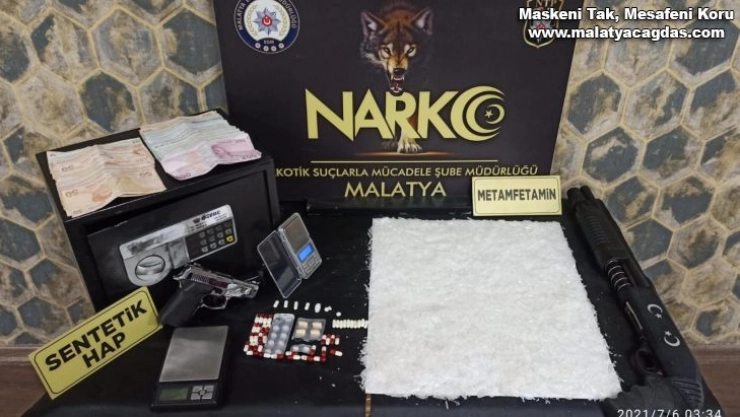 Uyuşturucu satıcılarına operasyon 4 gözaltı