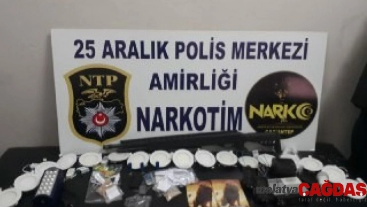 Uyuşturucu satıcısı olduğu iddia edilen 5 kişi yakalandı