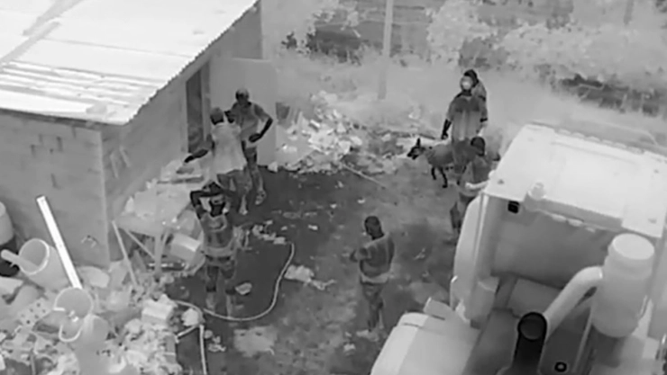 Uyuşturucu ve silah ele geçirildi