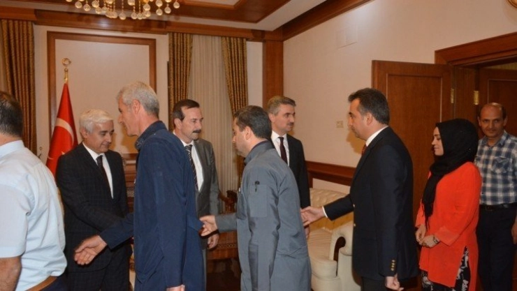 Vali Baruş, Personeli İle Bayramlaştı