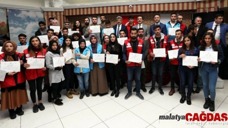 Vali Bilmez, gençlerle buluştu