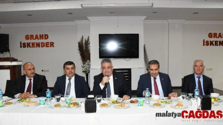 Vali Pekmez, il genel meclis üyeleriyle bir araya geldi