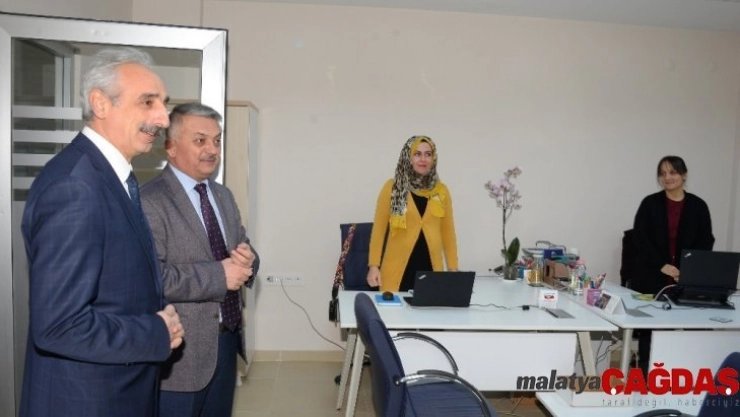 Vali Yazıcı İŞKUR'u ziyaret etti