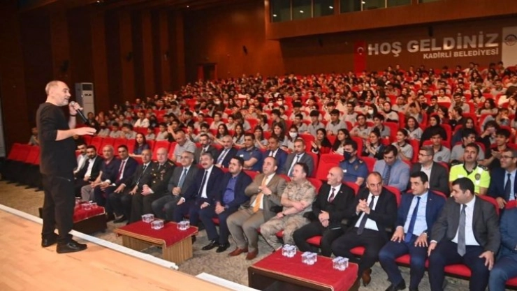 Vali Yılmaz: 'Çok çalışmalı, vaktimizi boşa harcamamalıyız'