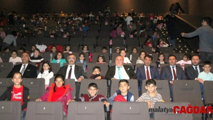 Van'da 60 bin öğrenci sinemayla buluştu