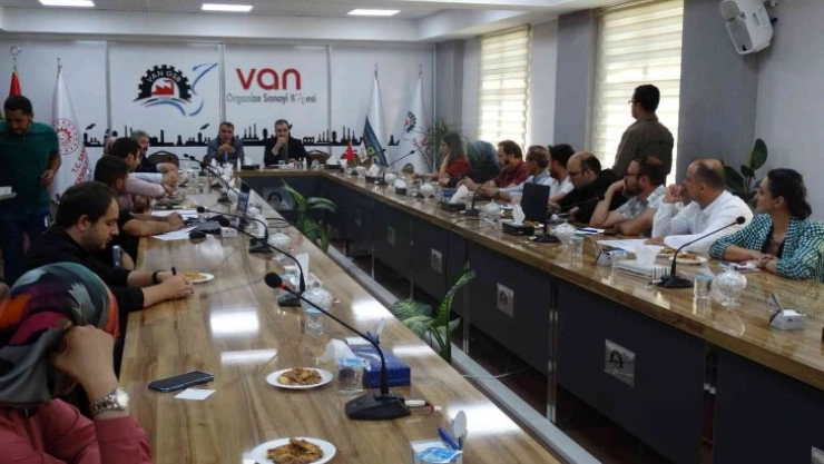 Van'da tekstil sektörü buluşması