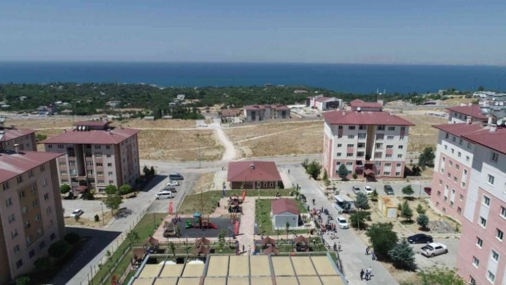 Van Gölü manzaralı park açılışı