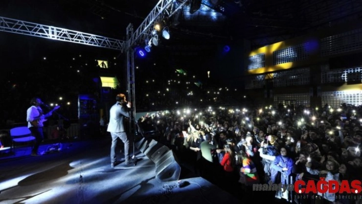 Van YYÜ'de Mehmet Erdem konseri