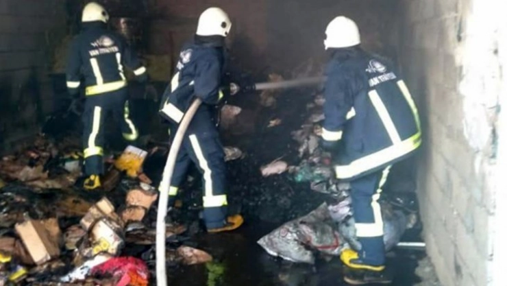 Van'da depo yangını