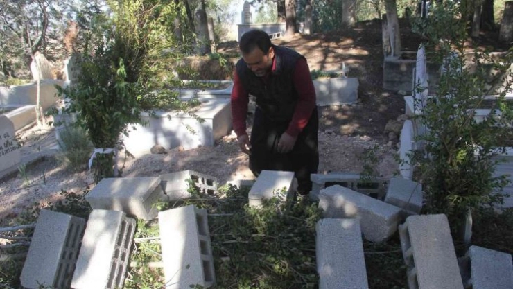 Video izleyip kraker yerken öldü