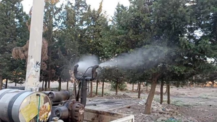 Viranşehir Belediyesi ilaçlama çalışmalarını sürdürüyor
