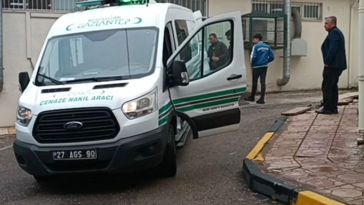 Yangında dumandan etkilenen 4 yaşındaki Ebrar kurtarılamadı