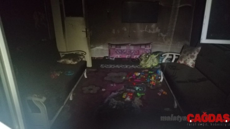 Yangından geriye oyuncakları kaldı