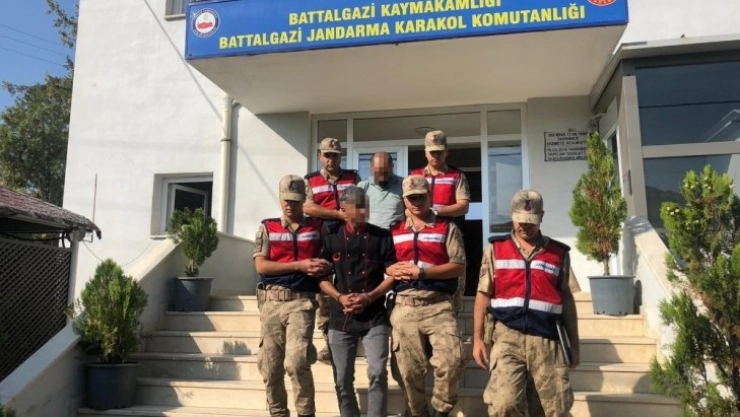 Yasak aşkta eski sevgiliye gasp iddiası