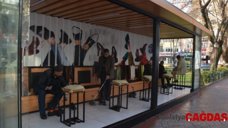 Yeni Cuma lostrası modern bir görünüme kavuştu