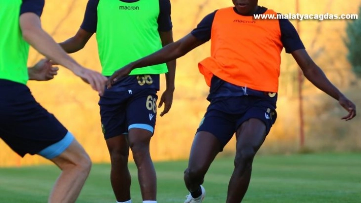 Beşiktaş maçı hazırlıklarını çift antrenmanla sürdürdü