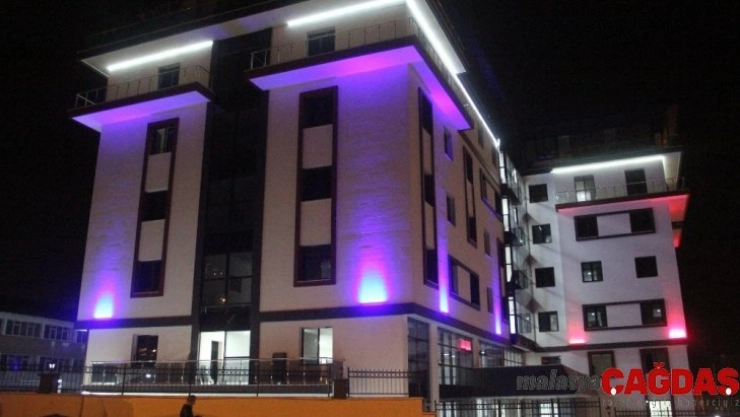 Yeni öğretmenevi Hakkari'ye renk kattı