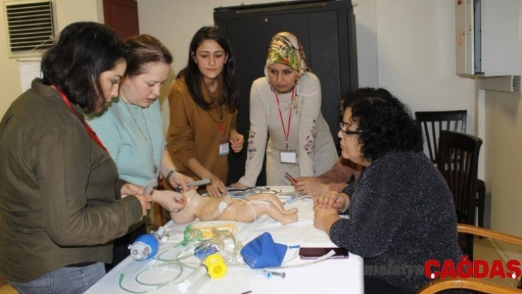 Yenidoğan canlandırma eğitimine katılanlar sertifikalandırıldı