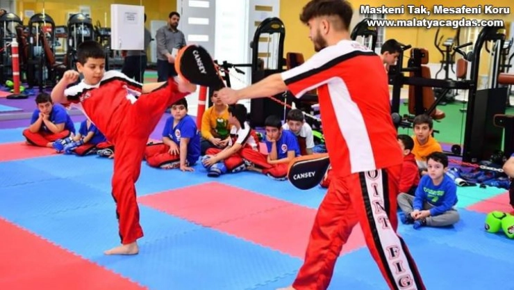 Yeşilyurt Belediyespor kick-boks takımı gözünü zirveye dikti