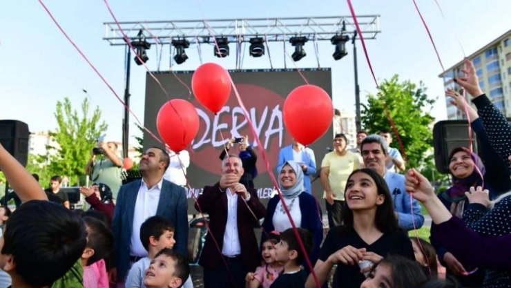 Yeşilyurt'daki sanat şenliği renkli ve coşku dolu anlara sahne oldu