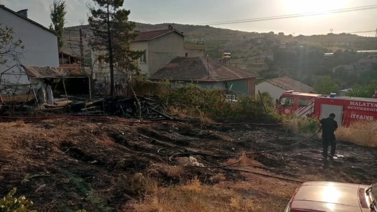 Yeşilyurt'ta Bahçe Yangını Korkuttu