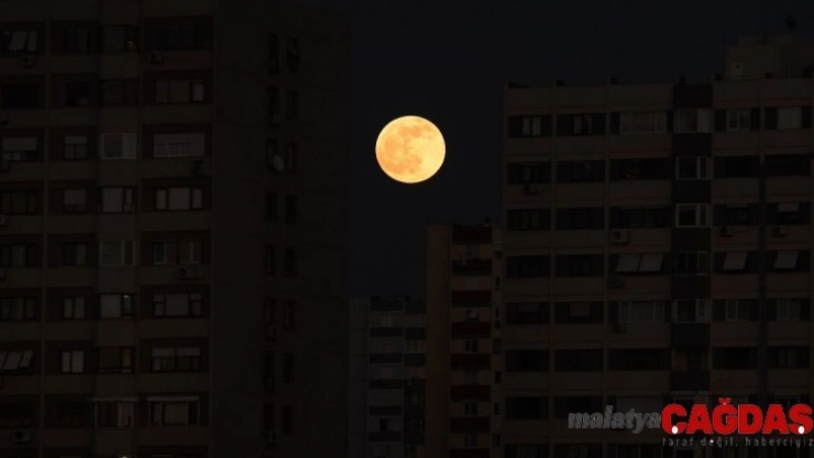 Yılın ilk ay tutulmasından önce, dolunayın parlaklığı dikkat çekti