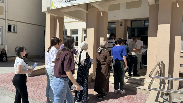 YKS'nin ilk oturumu başladı