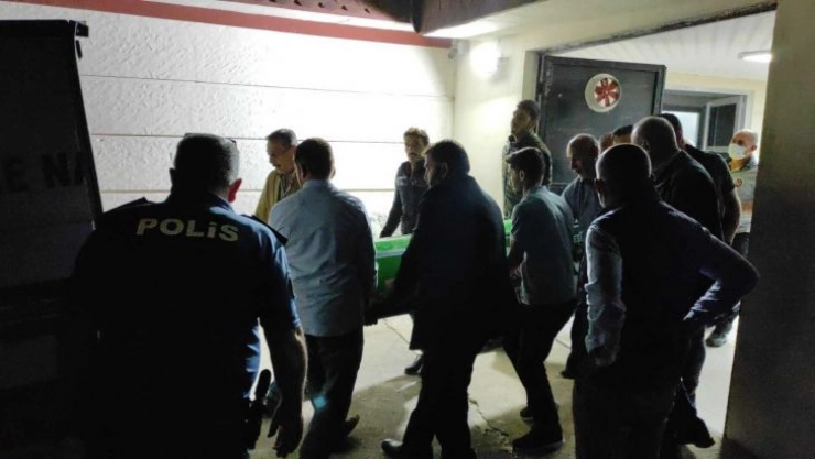 Yol verme kavgası kanlı bitti: 1 ölü, 1 yaralı