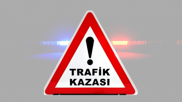 Yola Aniden Çıkan Şahsa Otomobil Çarptı