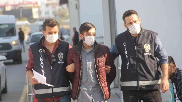 Yolda bekleme tartışması kanlı bitti