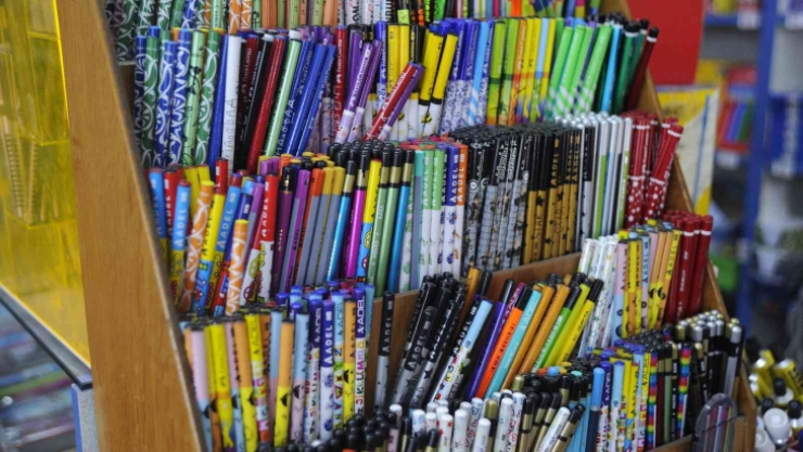 Yönetmeliklere uymayan kırtasiye ürünleri kansere davetiye çıkarıyor