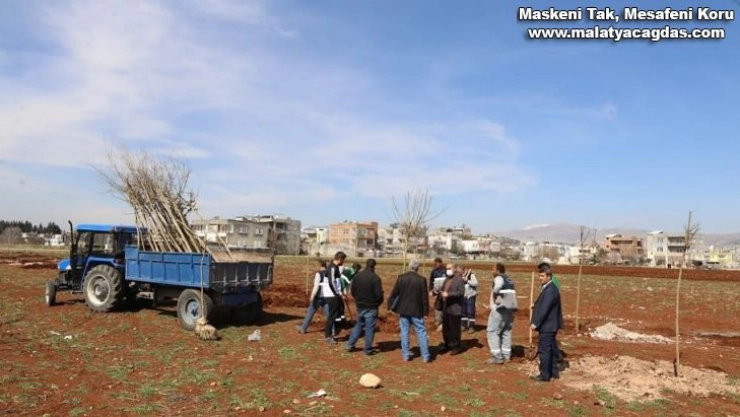 Yunus Emre mahallesine en büyük bahçe