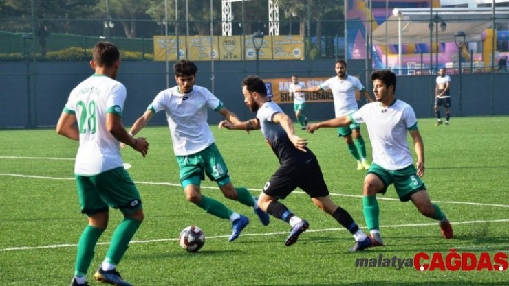 Yunusemre Belediyespor Bornova Yeşilovaspor'u ağırladı