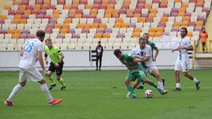 Zorlu Maçta Puanlar Paylaşıldı!