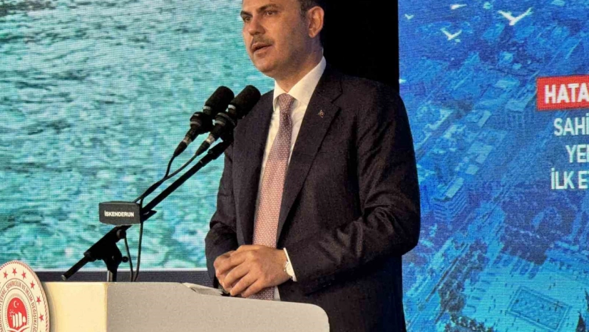 Bakan Kurum: Sındırgı'da 80'i konut 127 bağımsız bölümün ağır hasarlı olduğunu belirledik