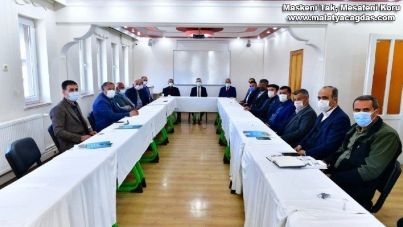 Çınar, muhtarlarla buluştu