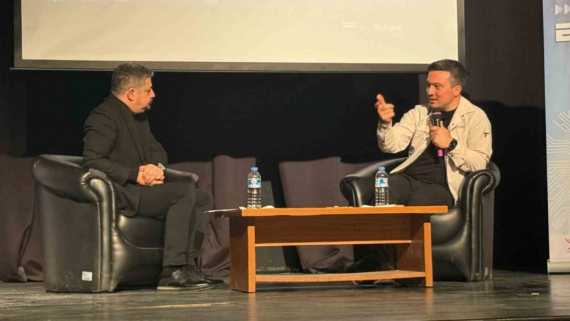 Depremde medyanın sorumluluğu Bilim Kafe'de konuşuldu