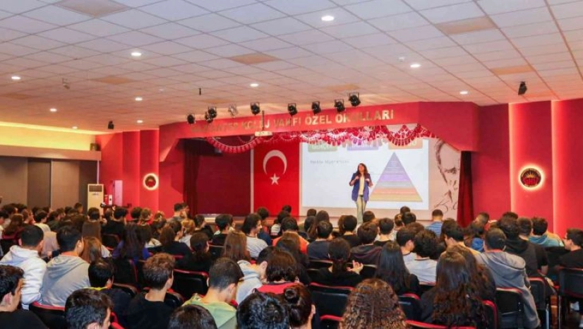 GKV'de yapay zeka ve metaverse semineri