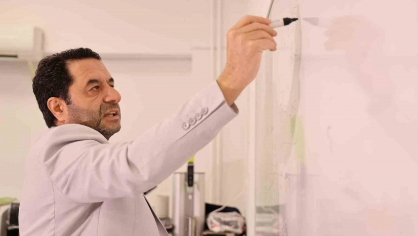 Prof. Dr. Fahrettin Yakupanoğlu 'Bilim makalede kalmamalı, ürüne dönüşmeli'