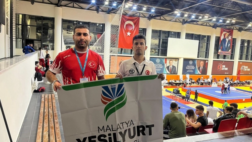 Yeşilyurt Belediye Spor Kulübünden Tarihi Başarı