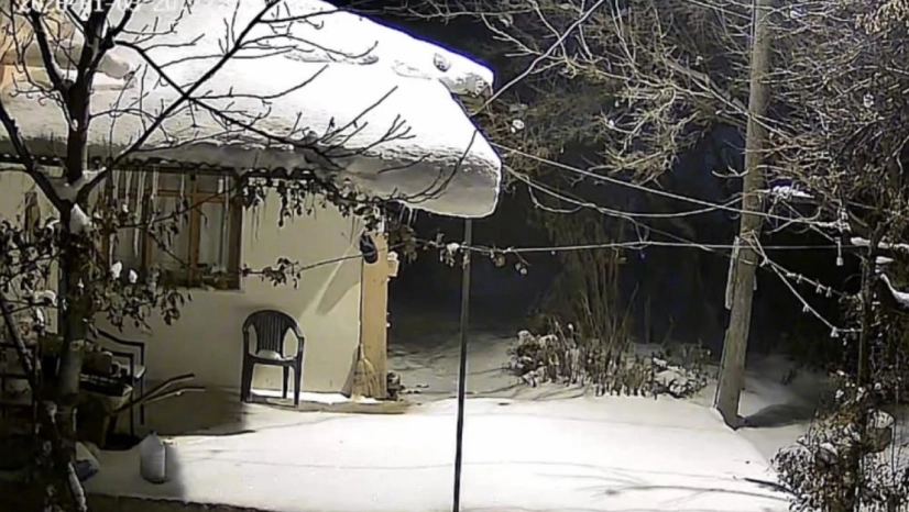 Elazığ'da deprem anı güvenlik kameralarına  yansıdı