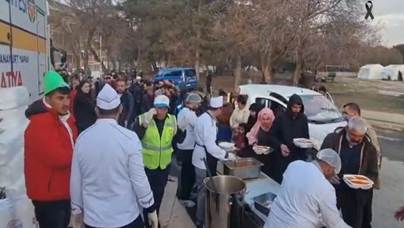 Günlük sıcak yemek dağıtımımız devam ediyor