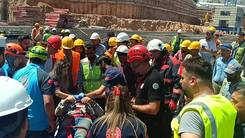 Sivas Caddesi'nde Şantiyede Kaza: Bir İşçi Yaralandı