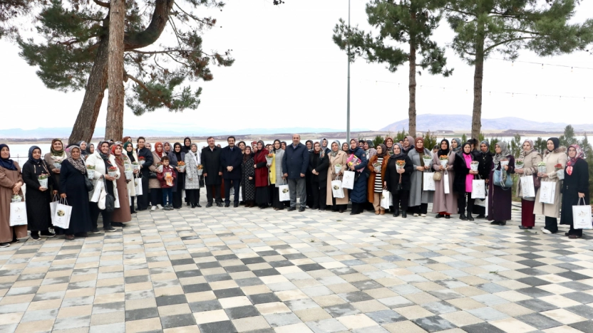 AK Parti Battalgazi'de Güç Birliği: Kadın Kolları Sahada