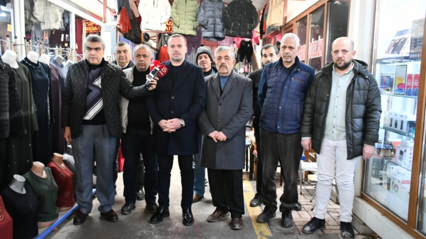 Karademir: 'Esnaf Konteynerde, Çarşı Teslim Edilmedi Mücbir Sebep Kaldırılamaz'